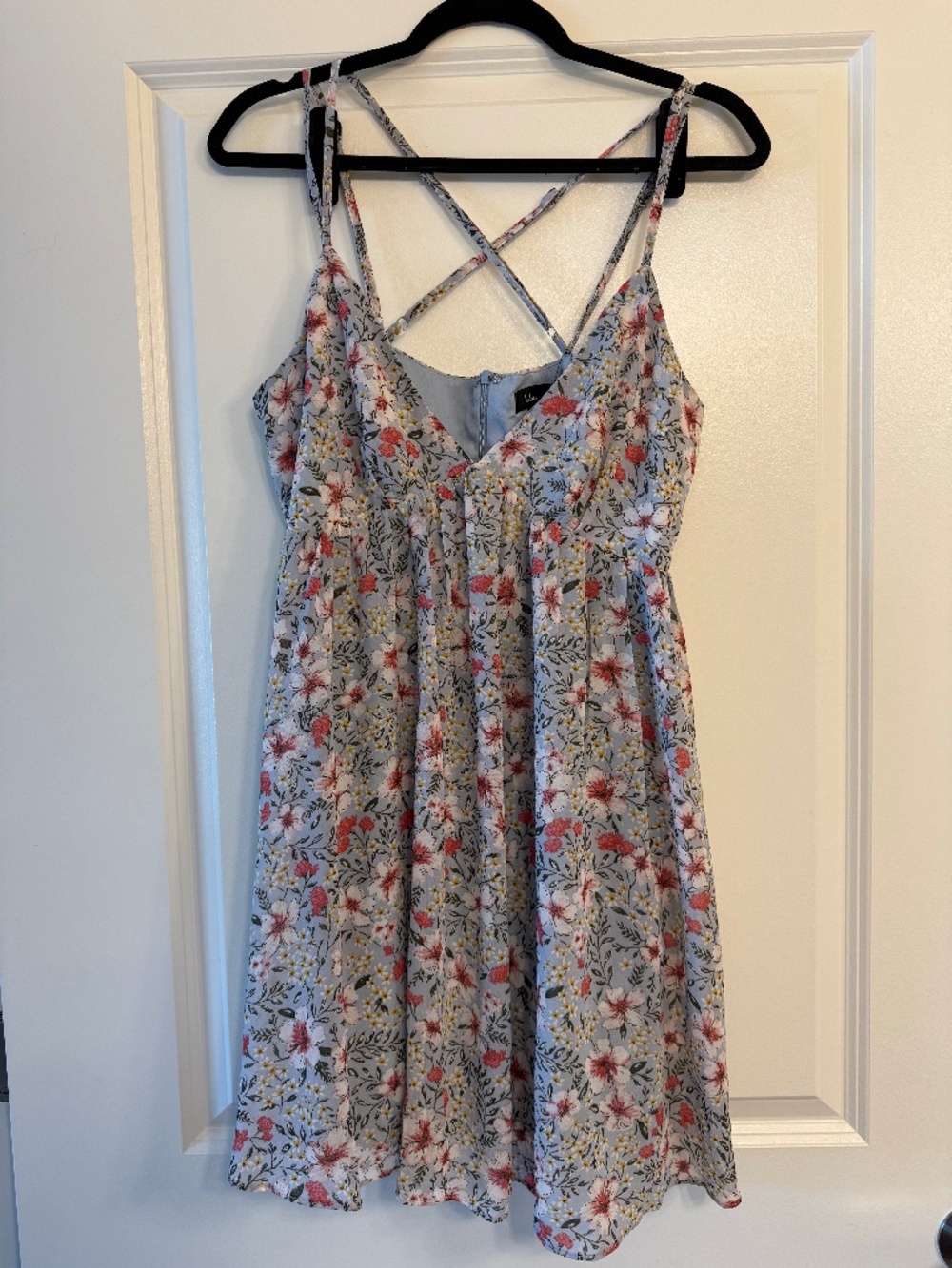 NWT Lulu’s strappy mini dress